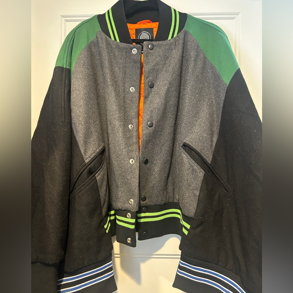 Urban Outfitters Women’s Abstract Oversized Varsity Jacket XS/S